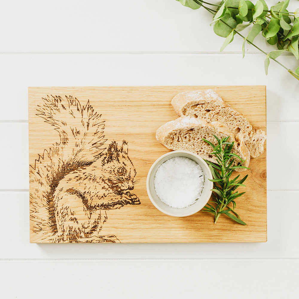 Oak Serving Board - 30cm - Squirrel