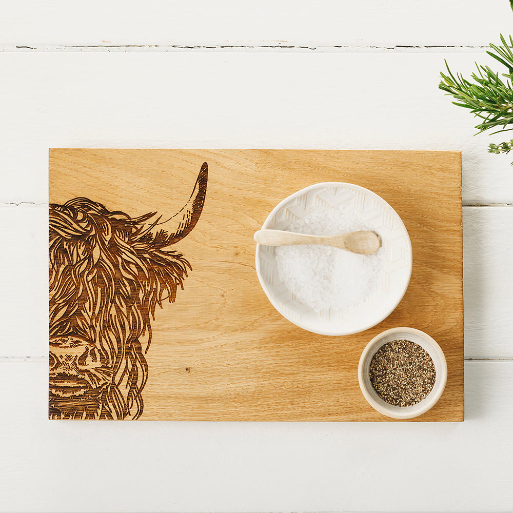 Oak Serving Board - 30cm - Highland Cow