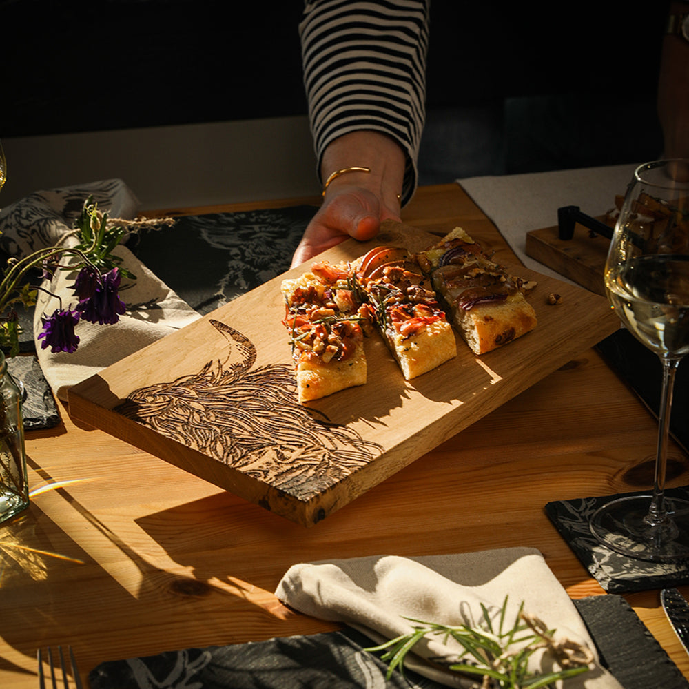 Oak Serving Board - 30cm - Highland Cow